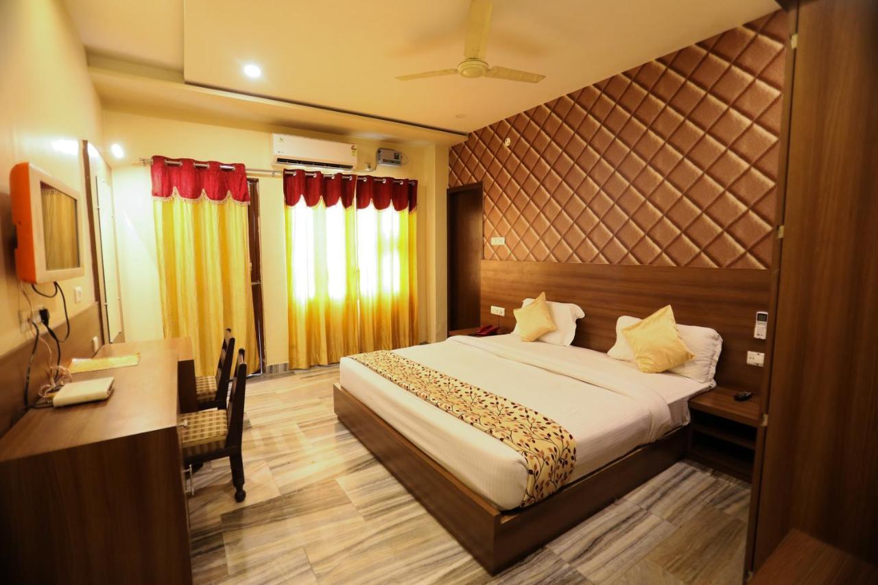 Hotel Vishwanath Varanasi Ngoại thất bức ảnh