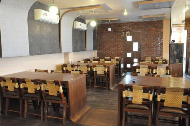 Hotel Vishwanath Varanasi Ngoại thất bức ảnh
